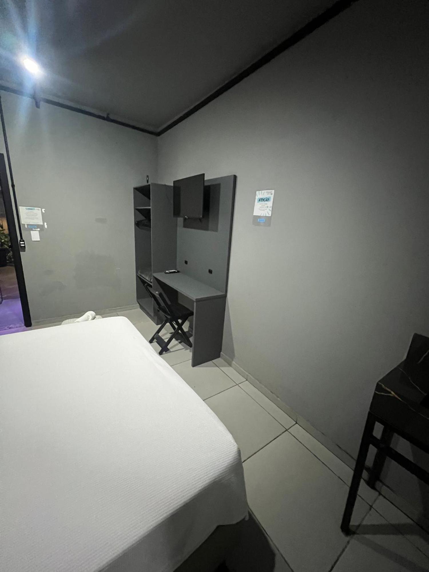 Hostel Esquina 8 Confort &